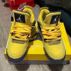 Air Jordan 4 Retro GS